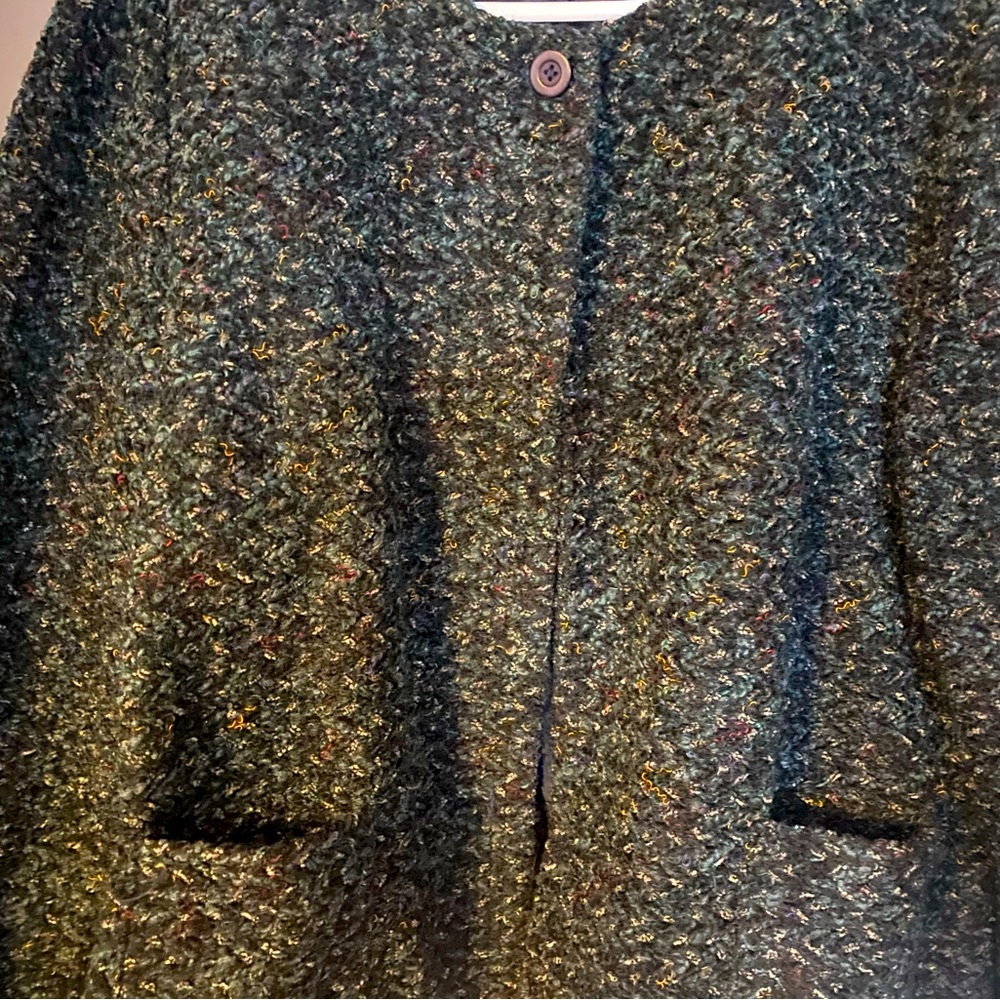 Cottage core little jacket, a comfortable size for mediums and easy to work with